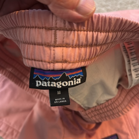 Patagonia, pink cotton shorts, medium, 6” inseam - Picture 6 of 8